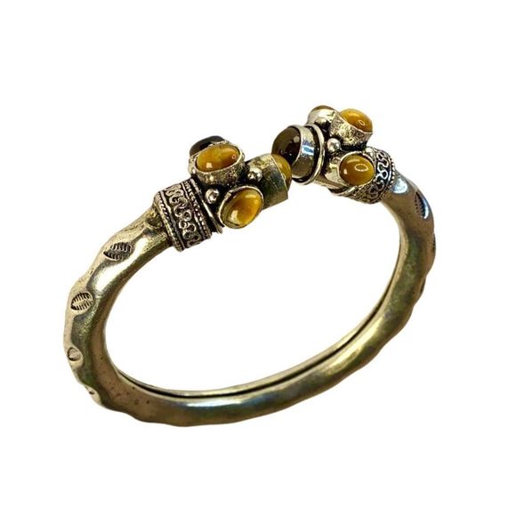 Tiger's Eye Jasper Gemstones in a Handcrafted Silver Bracelet - Picture 4 of 7